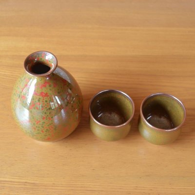 Photo5: Sake set 1 pc Tokkuri bottle and 2 pcs Cups Kinbeni-Tenmoku | The first-generation head of the Shinemon Kiln